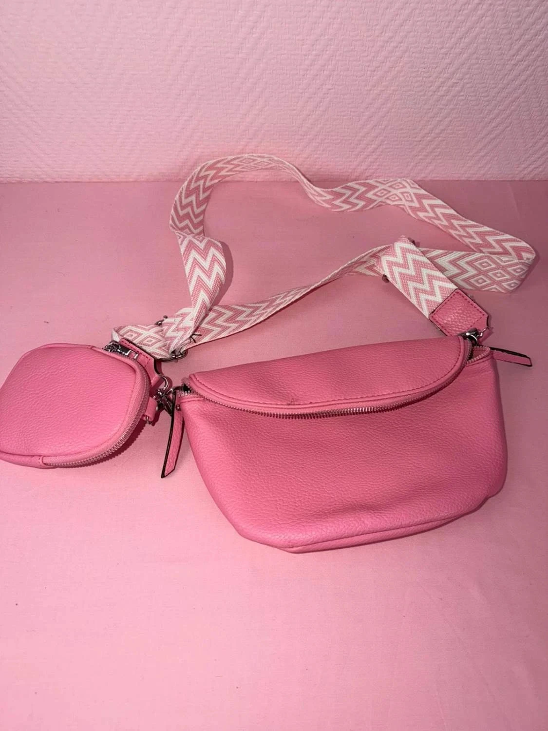 Sac banane rose peu mis très bonne état pas de soucis – photo 2